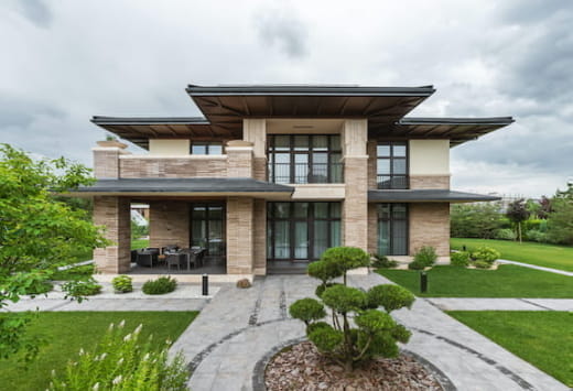 Дерево-алюминиевые окна из лиственницы для коттеджа и бассейна